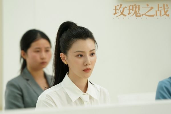 《玫瑰之战》叶勤勤的真实身份?叶勤勤和宋嘉辰到底是什么关系?