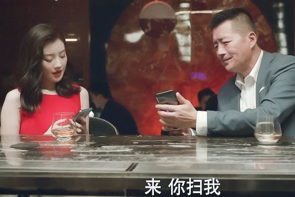 《玫瑰之战》叶勤勤的真实身份?叶勤勤和宋嘉辰到底是什么关系?