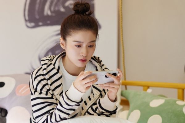 《墨白》改编自小说开启虚实结合的唯美爱情?导演王岩作品介绍?